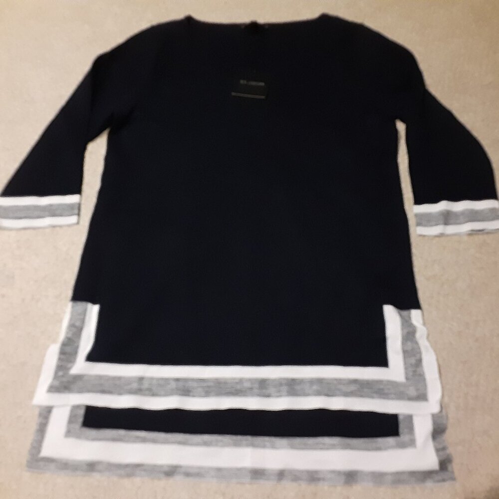 St. John Navy white Top NEW Women's SZ Small